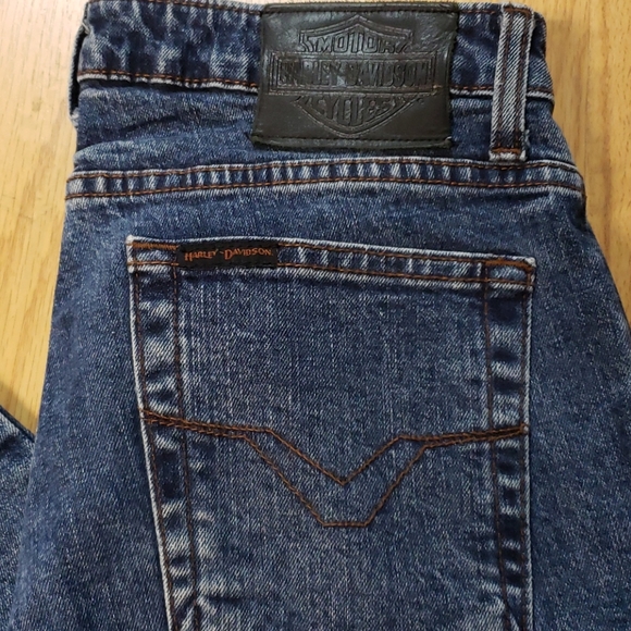 Harley jeans size 8. Boot cut - Picture 2 of 5